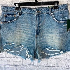 NWT Wild Fable Distressed High Rise Zipper Fly Medium Blue Denim Jean Shorts
